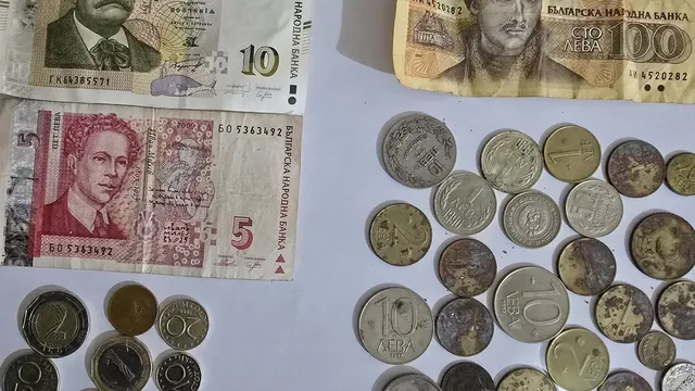 Пет дни до финала на разплащането в лева