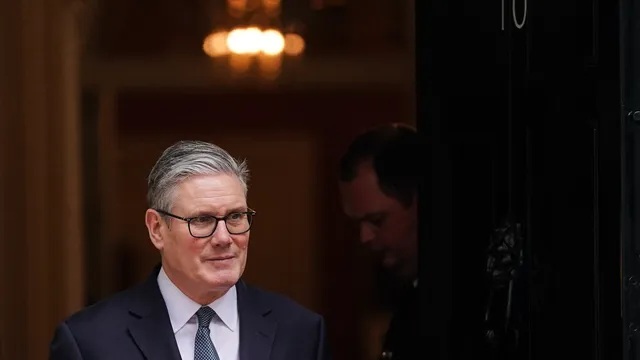 Британският премиер Стармър тръгва на визита в Китай, но отказва да избира между САЩ и Пекин