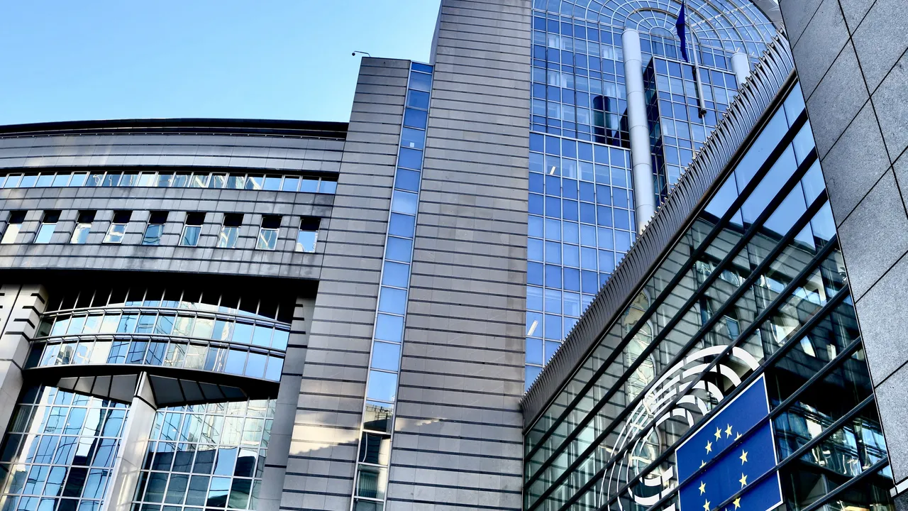 Европейският парламент подготвя общи правила за борба с корупцията в ЕС