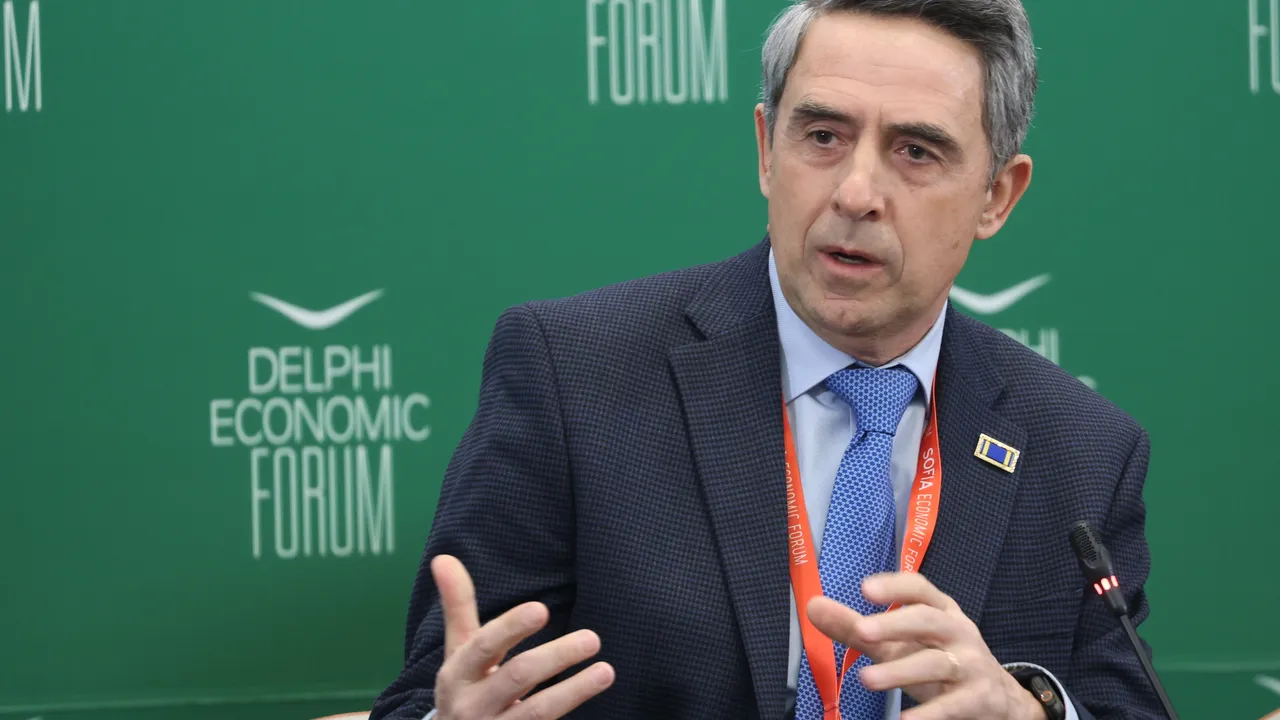 Плевнелиев сравни Путин с Хитлер