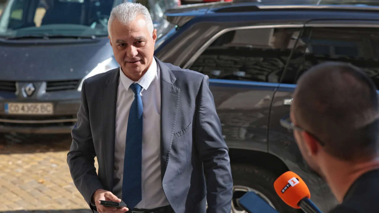 Служителите на ДАНС ще имат задължителни походи в работно време