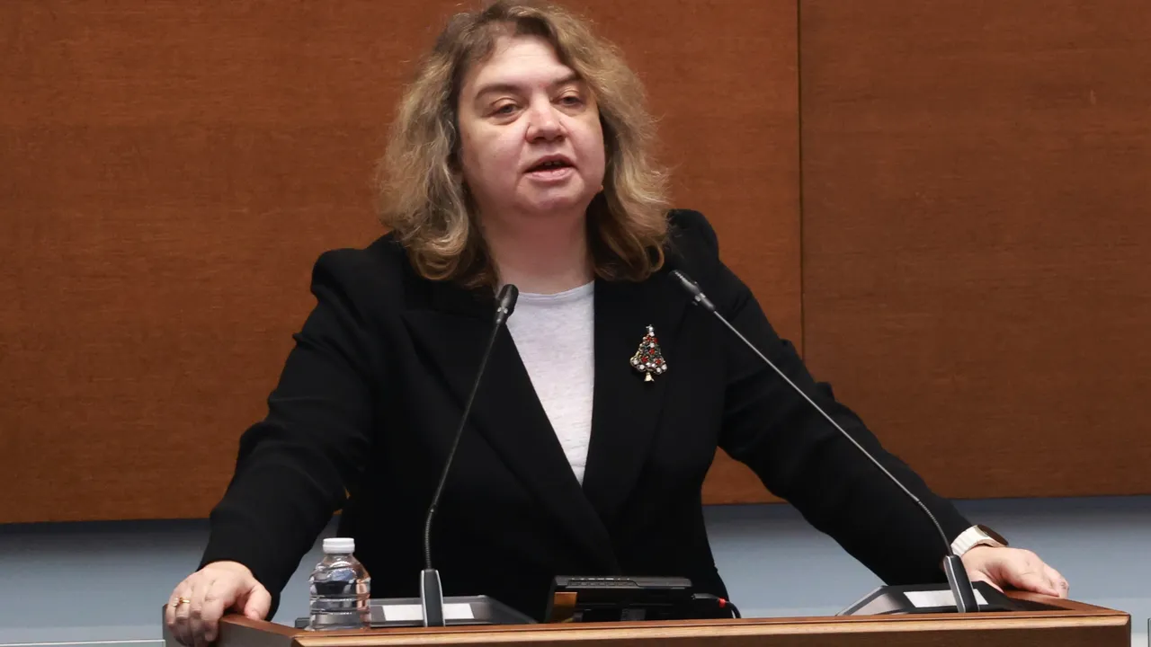 Киселова за консултациите при президента: Да се избере един, който да се наеме да състави правителство