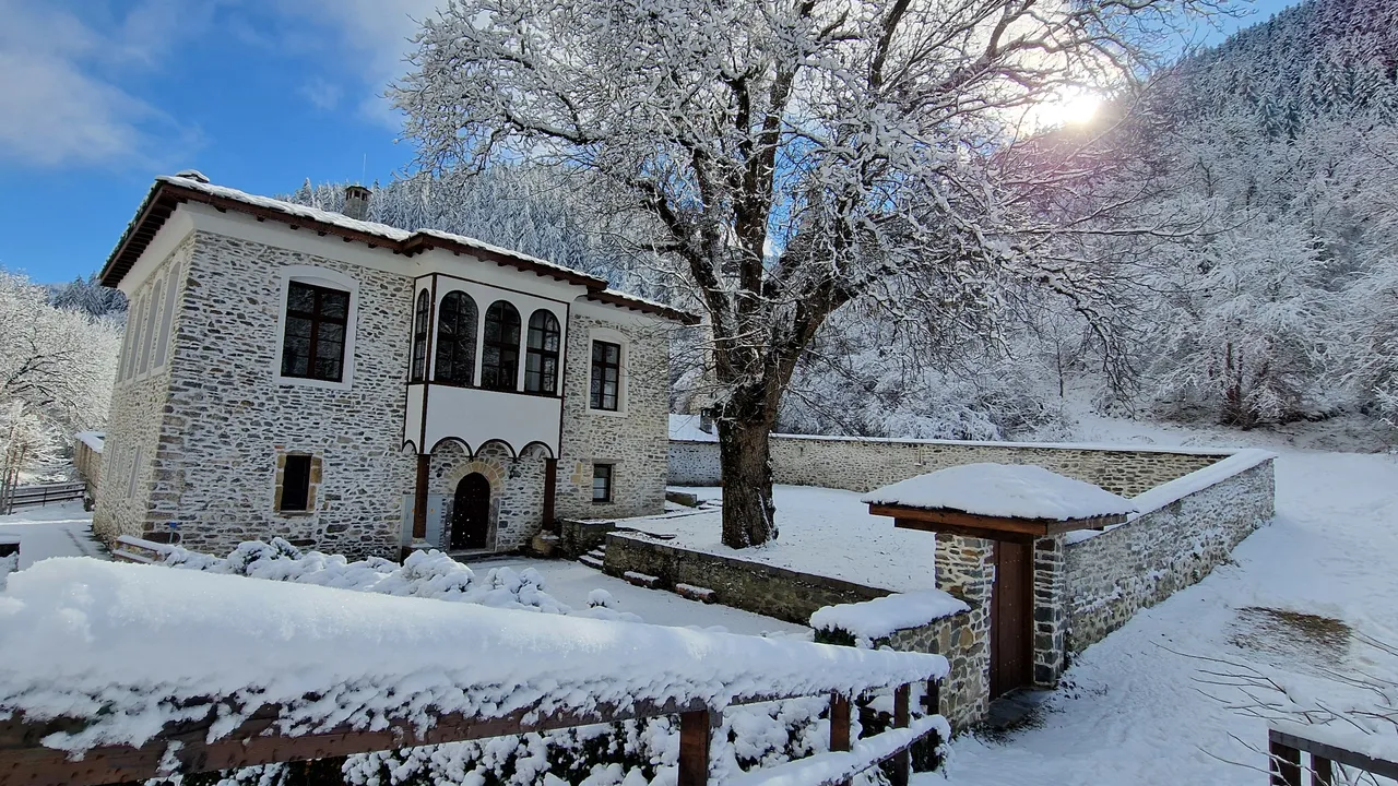 Затопляне и слънчеви часове утре преди нова порция от дъждове