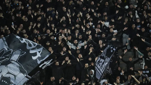 Футболна трагедия: 7 фена на гръцкия ПАОК загинаха при удар с ТИР в Румъния