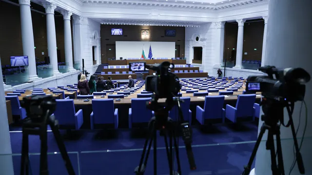 Йорданова поиска НС да обсъди декларация за нов главен прокурор