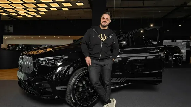 Изненадаха Карлос Насар с луксозна кола