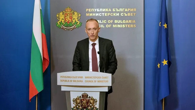 Министър Вълчев: България има нужда от три пъти повече медицински сестри