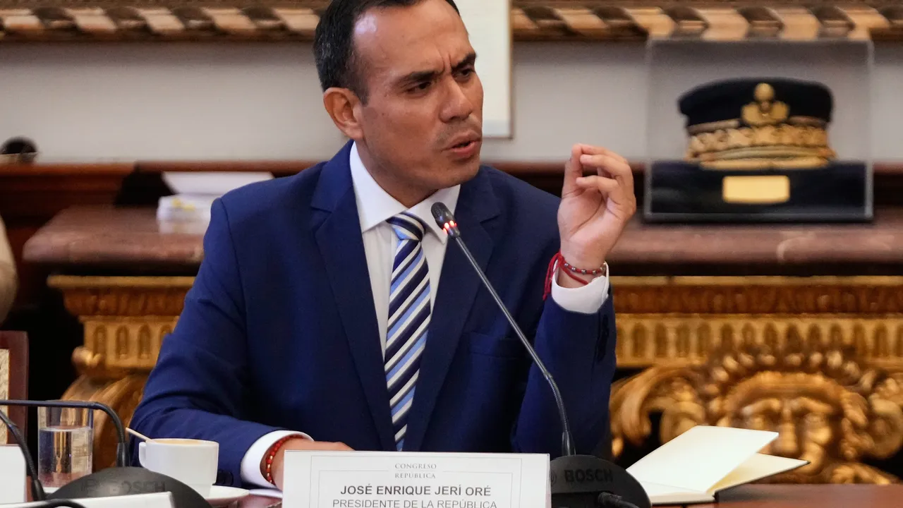 Скандал с тайни срещи на перуанския президент разклаща отношенията на Лима с Китай