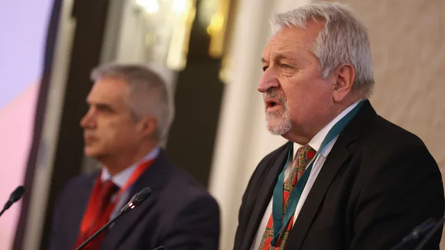 Иван Хиновски предлага дълбоки реформи в енергетиката и държавните дружества