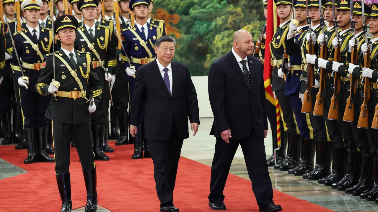 Си Цзинпин призова за укрепване на отношенията между Китай и Великобритания