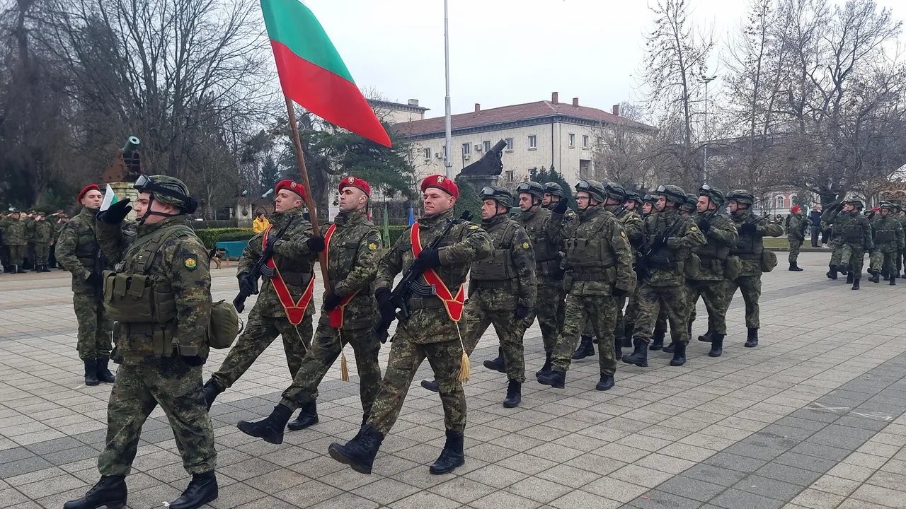 В Плевен с водосвет изпратиха военен контингент на мисия в Косово