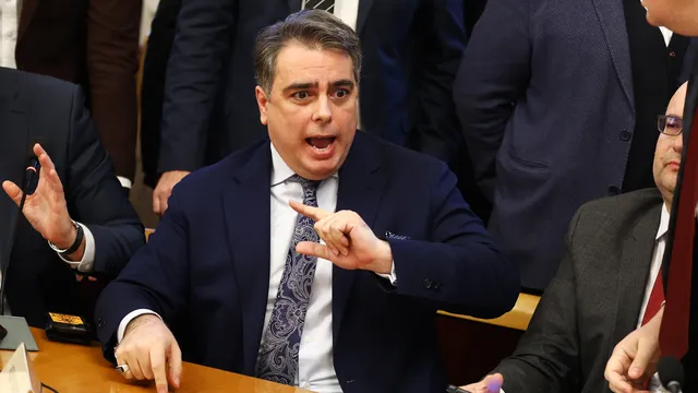 Асен Василев загуби делото за 250 хил. лв. срещу Тошко Йорданов на първа инстанция