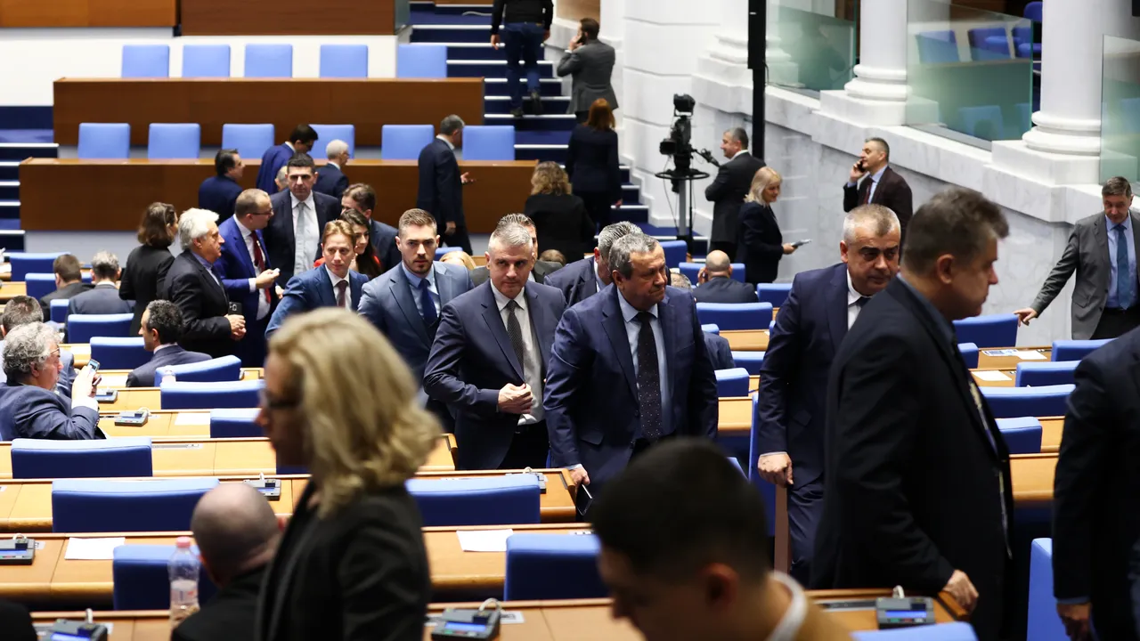 Скандали в парламента за броя на изборните секции в чужбина