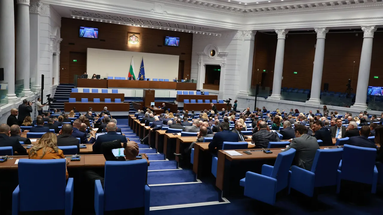 Окончателно: Броят на изборните секции извън ЕС се ограничава до 20