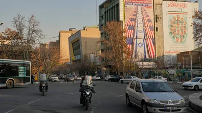 Тръмп продължава да умува дали да удари Иран