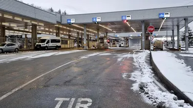МВР: Вдигната е блокадата на ГКПП "Гюешево"