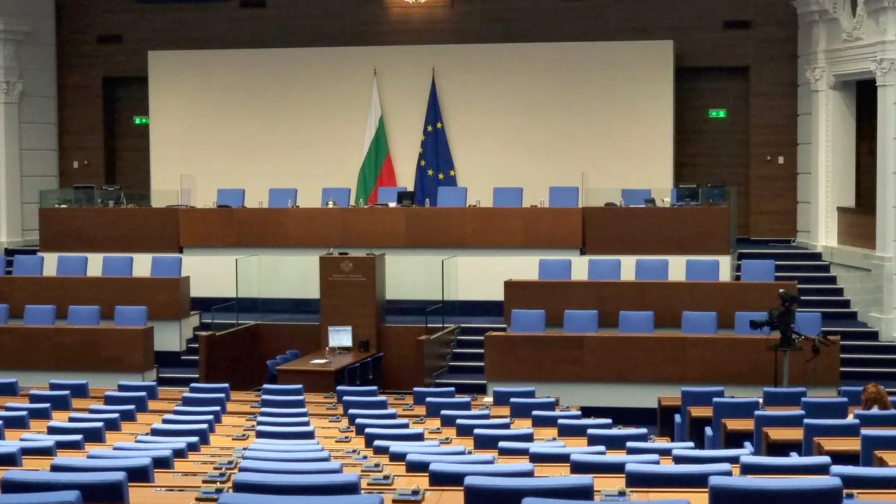 Парламентът решава на второ четене за рекламата на адвокатските услуги