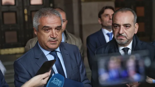 Румен Радев (АИКБ): Търговци затвориха до 1 февруари заради лева и еврото