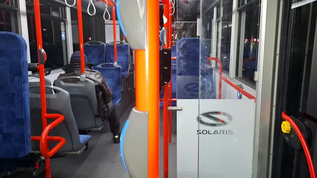 Шофьор на автобус размаха електрошок срещу младежи в София (ВИДЕО)