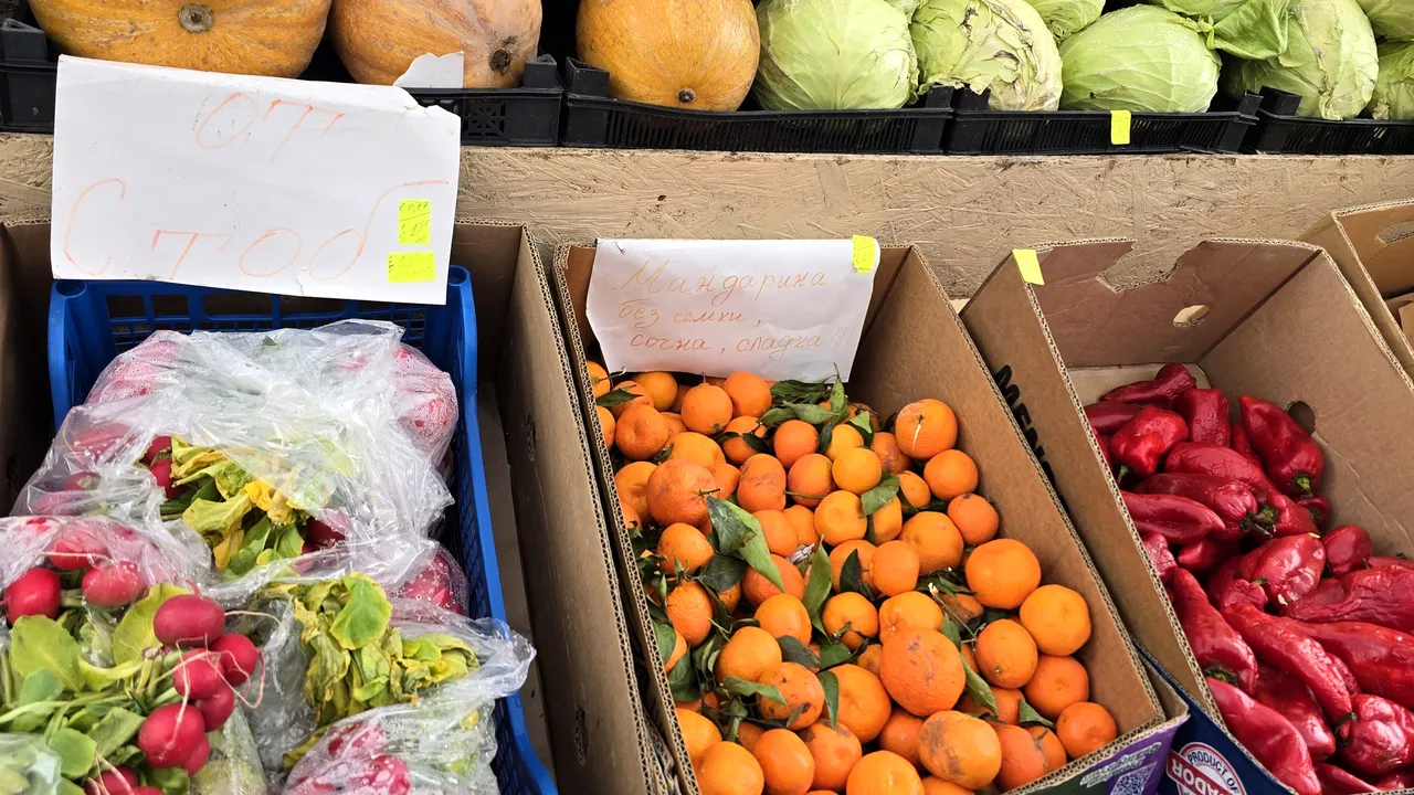 Вносните плодове и зеленчуци задушават родното производство