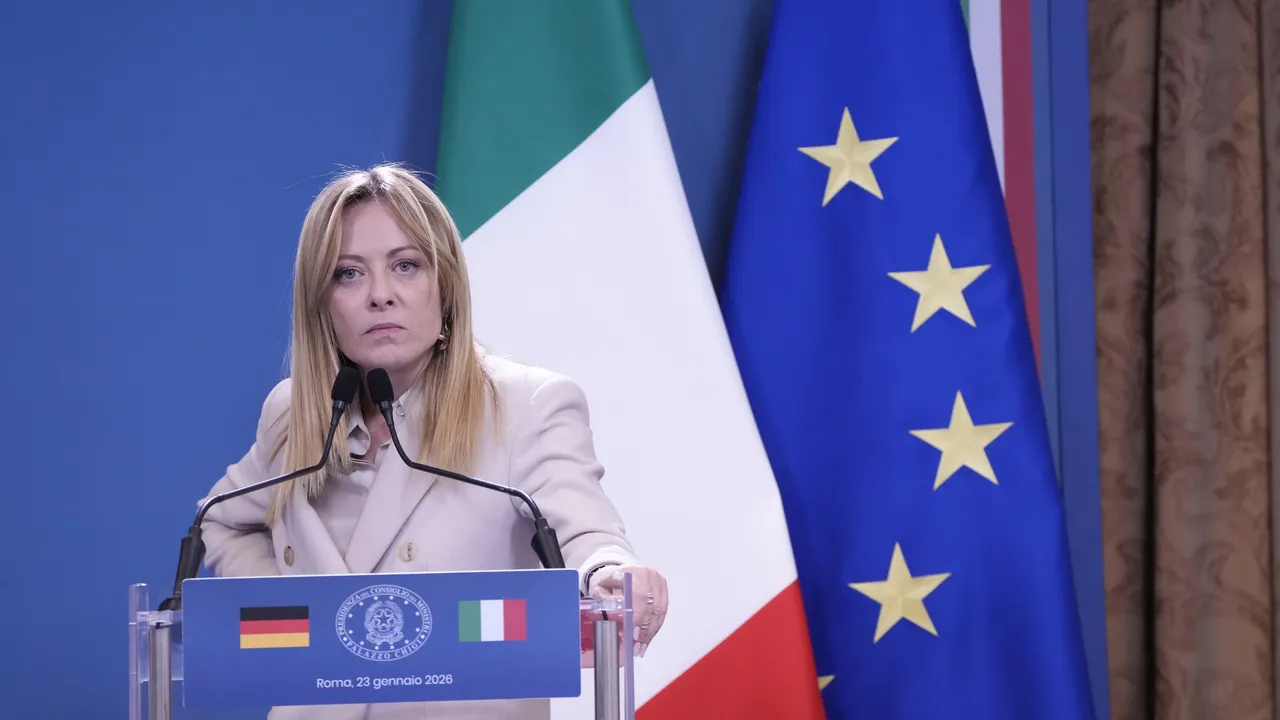 Мелони посети ранени служители на реда след сблъсъците в Торино