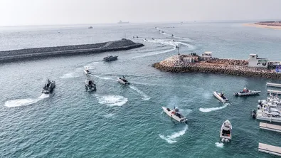 Иран отрече планове за военни учения на Гвардейците в Ормузкия проток