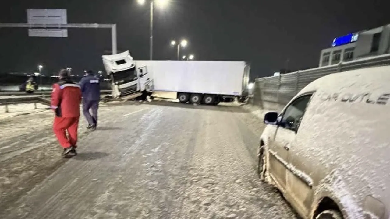 Тежкотоварен камион блокира Околовръстното на София