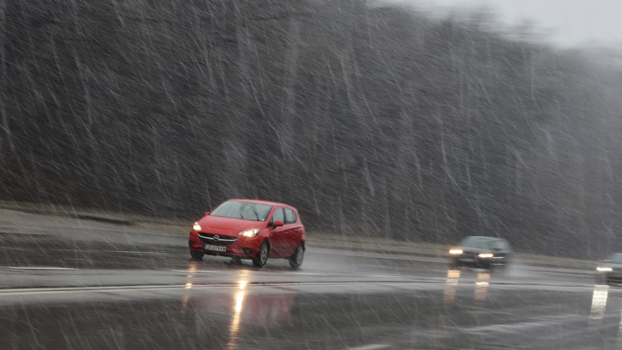 АПИ: Затруднено ще е движението по АМ „Струма“ край Перник до 10 февруари