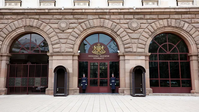 Йотова ще се срещне във вторник с представители на парламентарните групи на ГЕРБ - СДС и ПП-ДБ