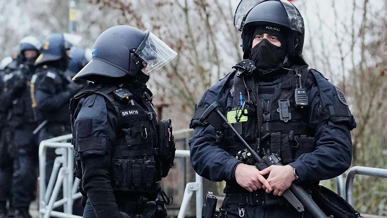 Германия арестува петима за заобикаляне на санкциите срещу Русия