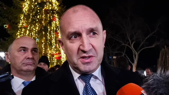 Илиян Василев препоръчва Радев да не влиза в темата "Боташ"