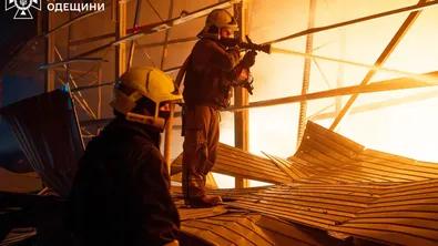 Трудна и студена нощ за Украйна, ударена от нов залп от руски дронове и ракети
