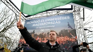 Опозицията в Унгария води в социологическите проучвания пред Орбан
