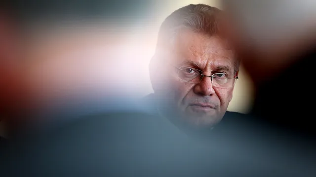 Марош Шефчович категорично отрече каквито и да било контакти с Джефри Епстийн