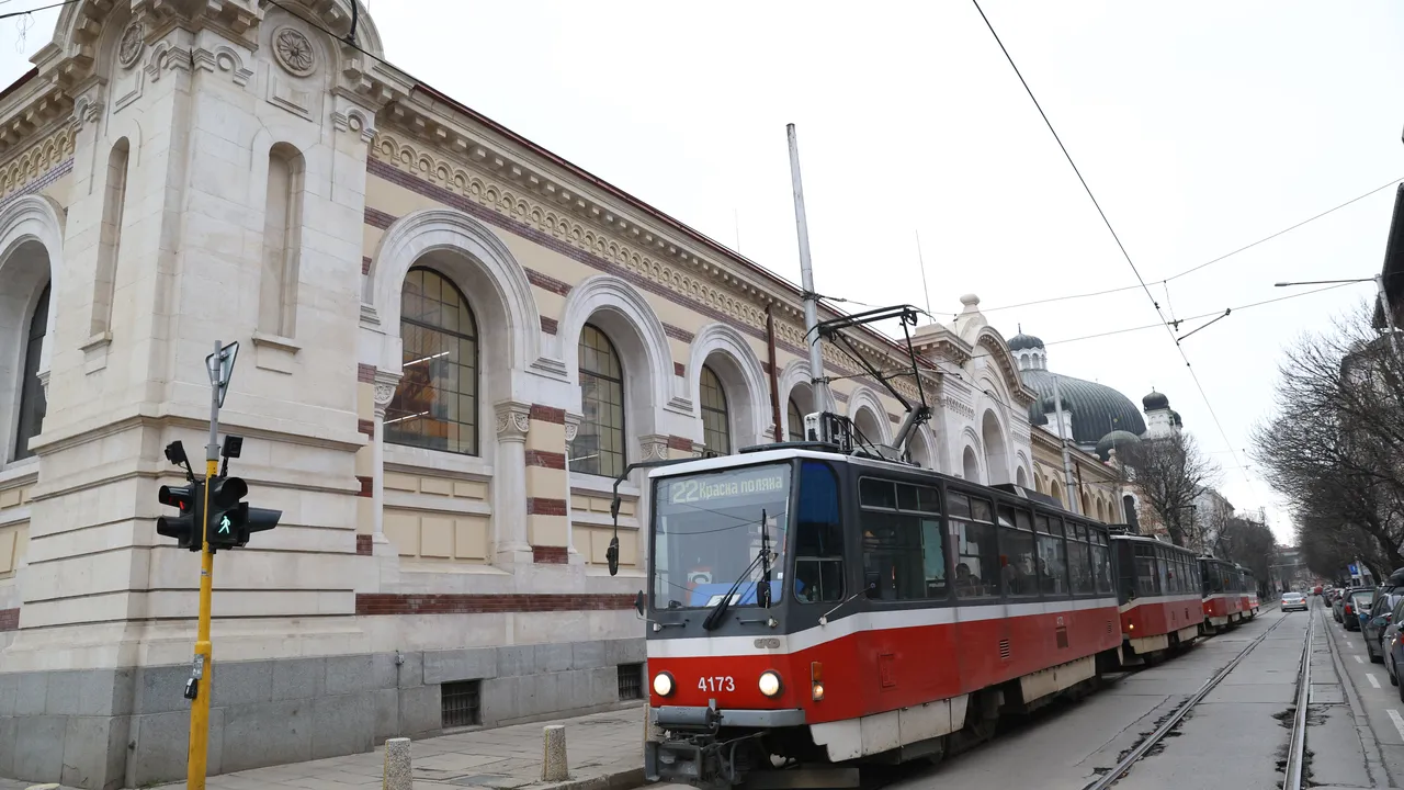 Шофьори от столичния градски транспорт заплашват с нови протести