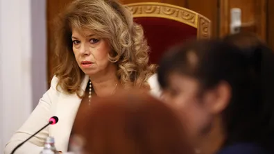 Йотова и БСП търсят изход от политическата и ценовата криза