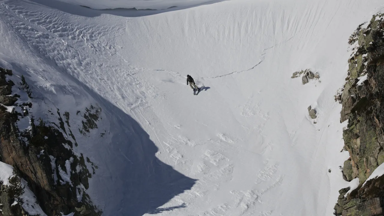 Три лавини са паднали покрай Седемте рилските езера