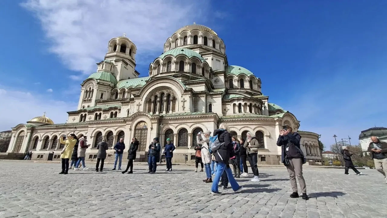 Парламентът даде зелена светлина  на първо четене за Туристически гаранционен фонд