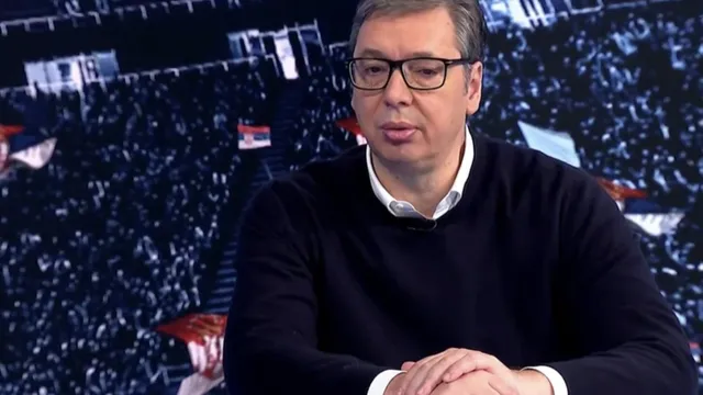 Вучич, като Путин, подготвя промяна в конституцията, за да се върне като премиер