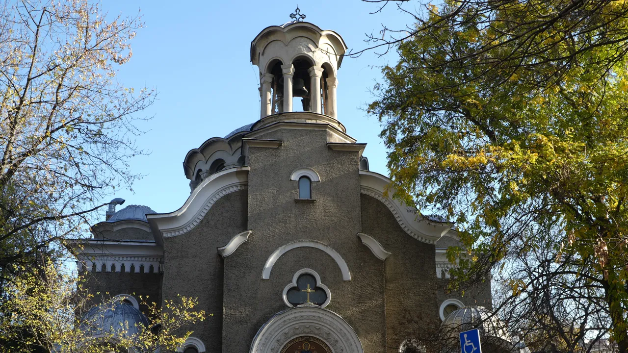 Безплатни венчавки в столичен храм