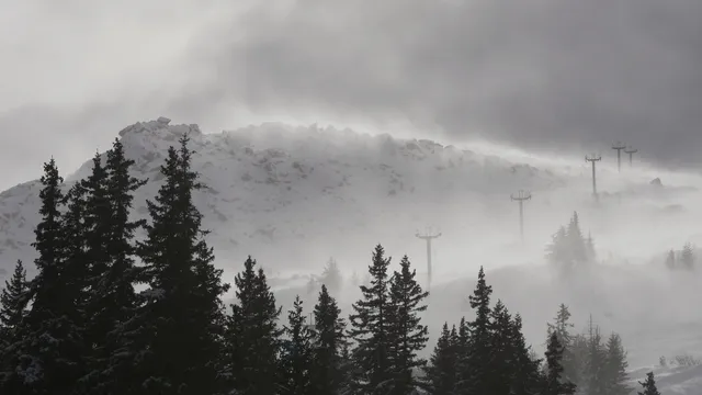 Утре остава облачно и дъждовно. С малко слънце в Югозападна България