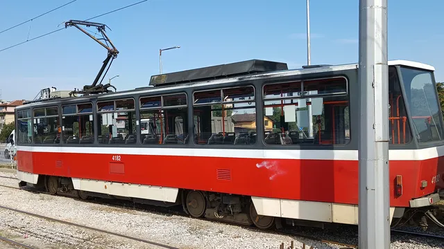 Ремонт в подлез "Надежда" променя трамвайното движение