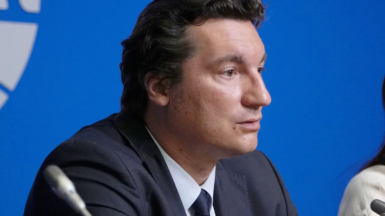 Кой е Крум Зарков - новият лидер на БСП