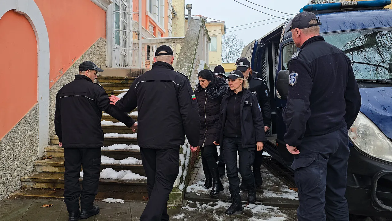 10 години обвиняемите за насилие над животни край Свищов са разпространявали видеата