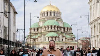 Близки на загинали в катастрофи блокираха Орлов мост (СНИМКИ)