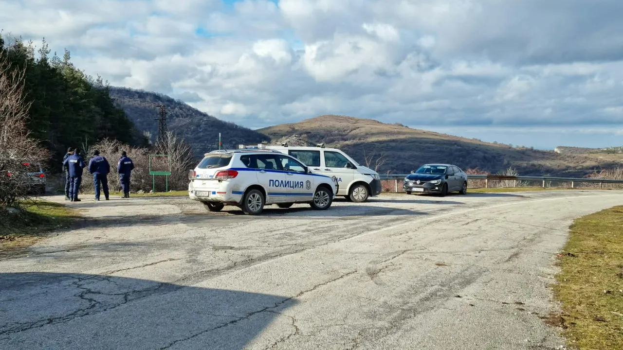 Открито оръжие в кемпера с телата на трима изчезнали край Враца