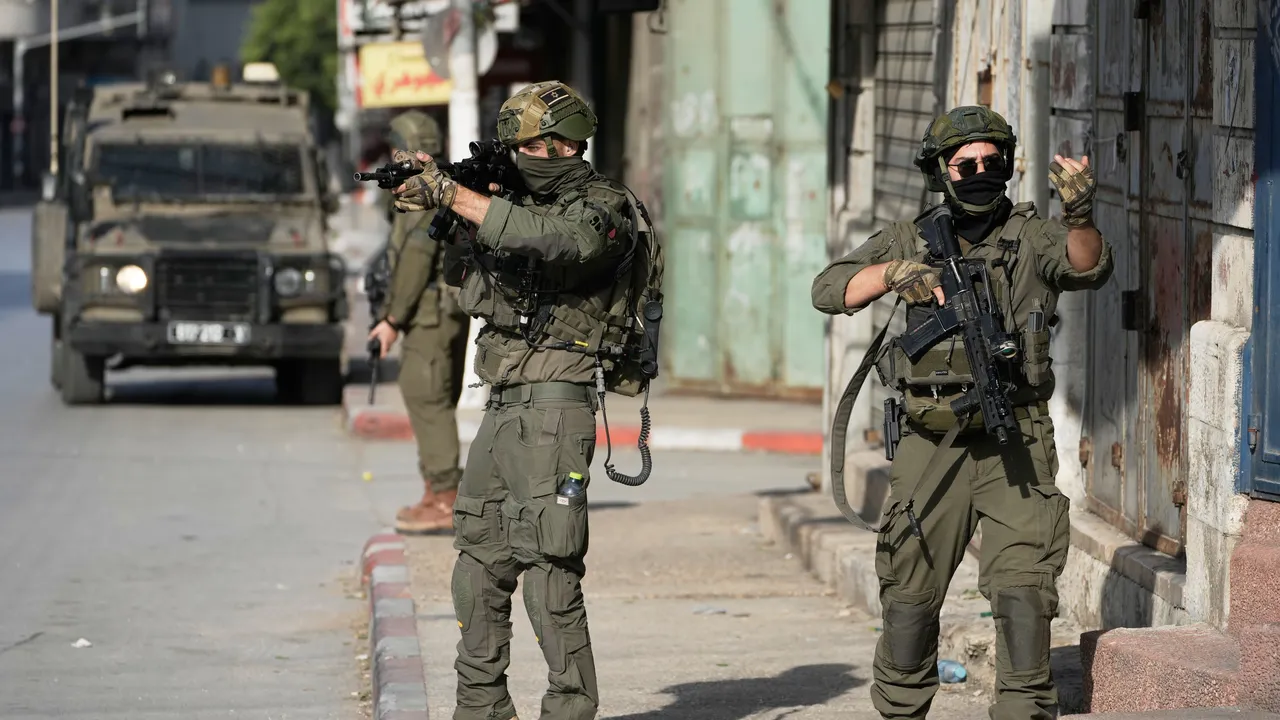 Израел предупреждава САЩ за иранските ракети и допуска самостоятелни удари