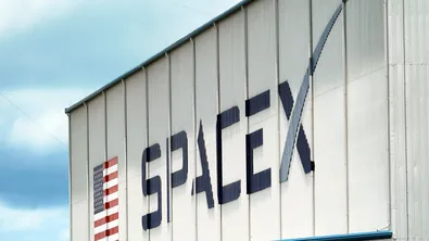 SpaceX планира самостоятелни градове на Луната и Марс
