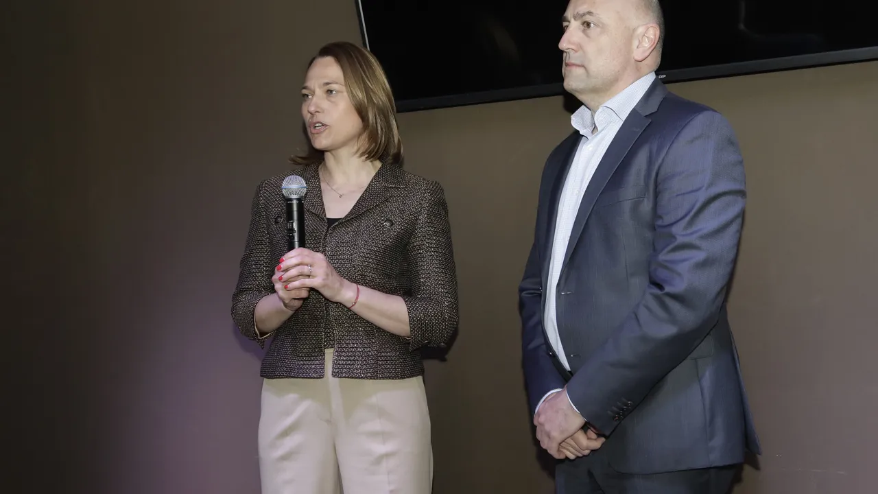 Ива Митева за идеята да се включи в проект на Радев: Нека бъдем търпеливи