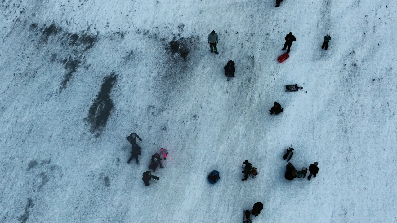 ПСС: В планините е подходящо за ски спортове